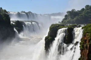The legendary Devil's Throat