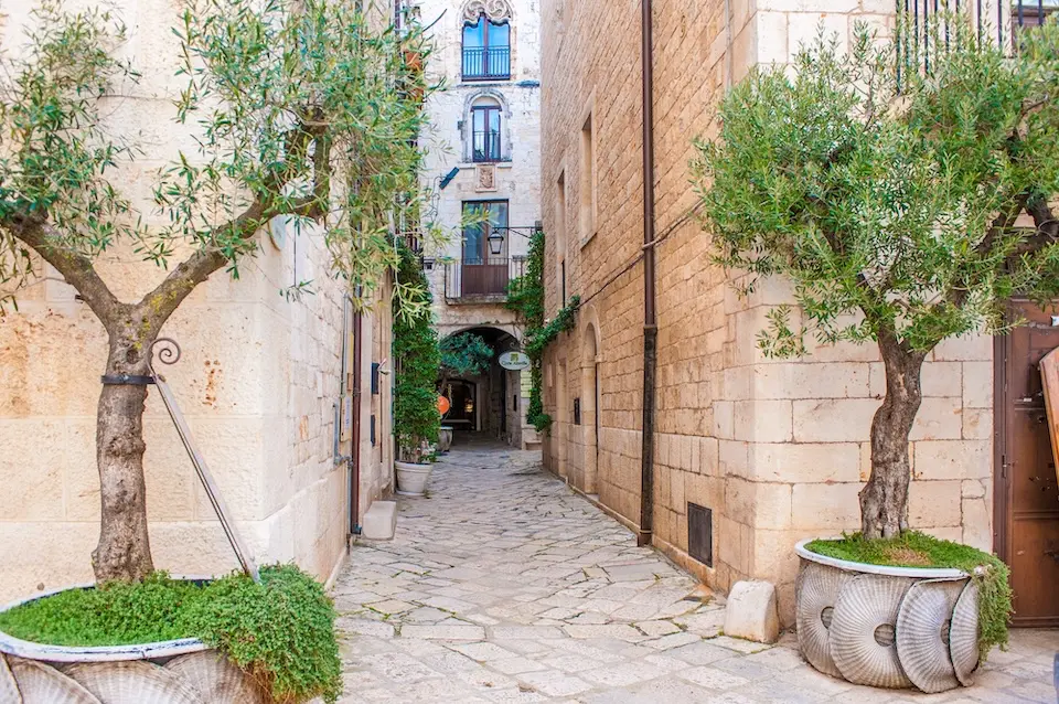 Image for Entrance to the Corte Alta Villa hotel in Conversano, Puglia.