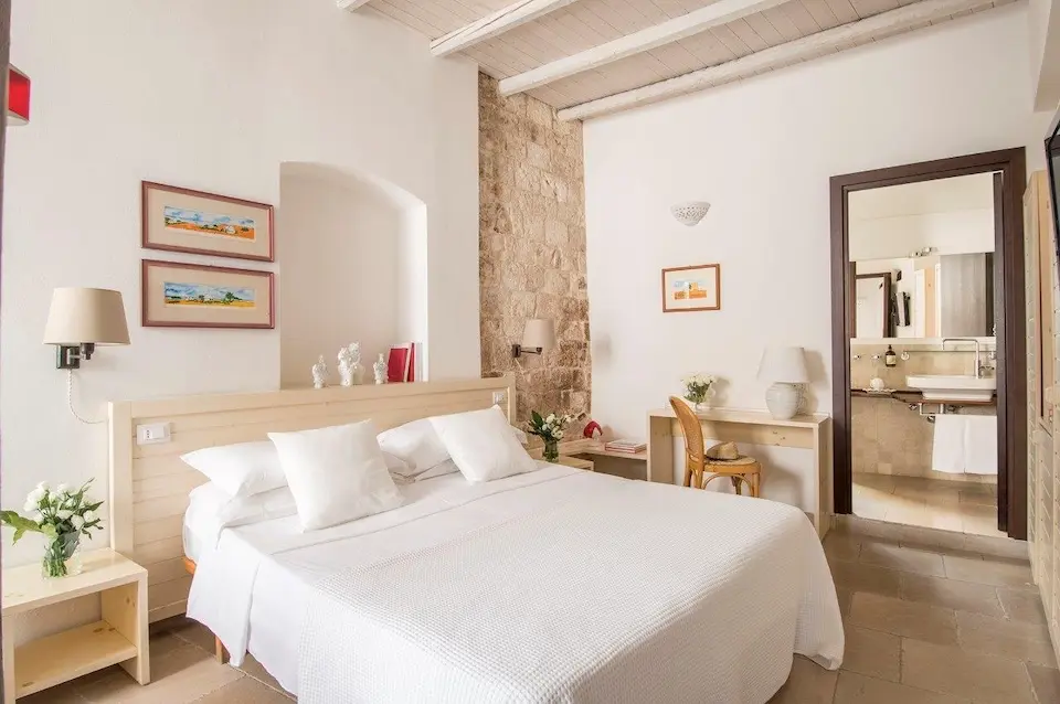 Image for Classic room at the Corte Alta Villa hotel in Conversano, Puglia.