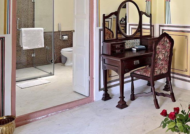 Image for Jaipur Narais Niwas Palace desk
