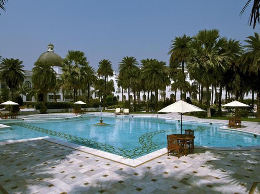 Image for Lucknow Vivanta Taj hotel pool