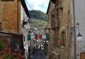 The village of Scanno visited on your Abruzzo culinary vacation