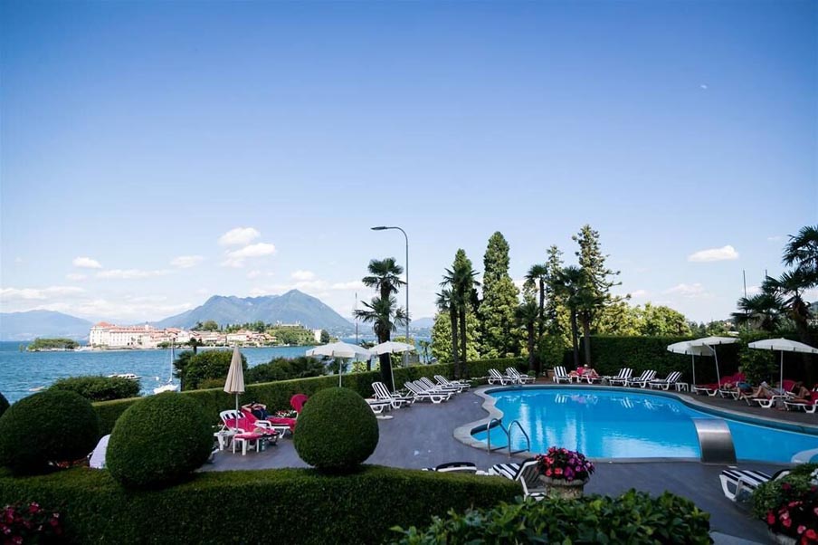 Image for Lake side pool at Villa Aminta during your culinary tour of Italy
