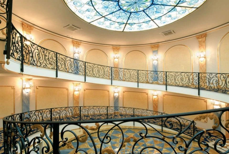 Image for Spiral staircase in the Regina Palace