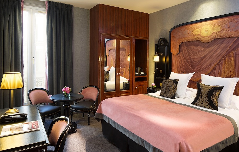 Image for Superior room at the 4* Hotel le Belmont in Paris.