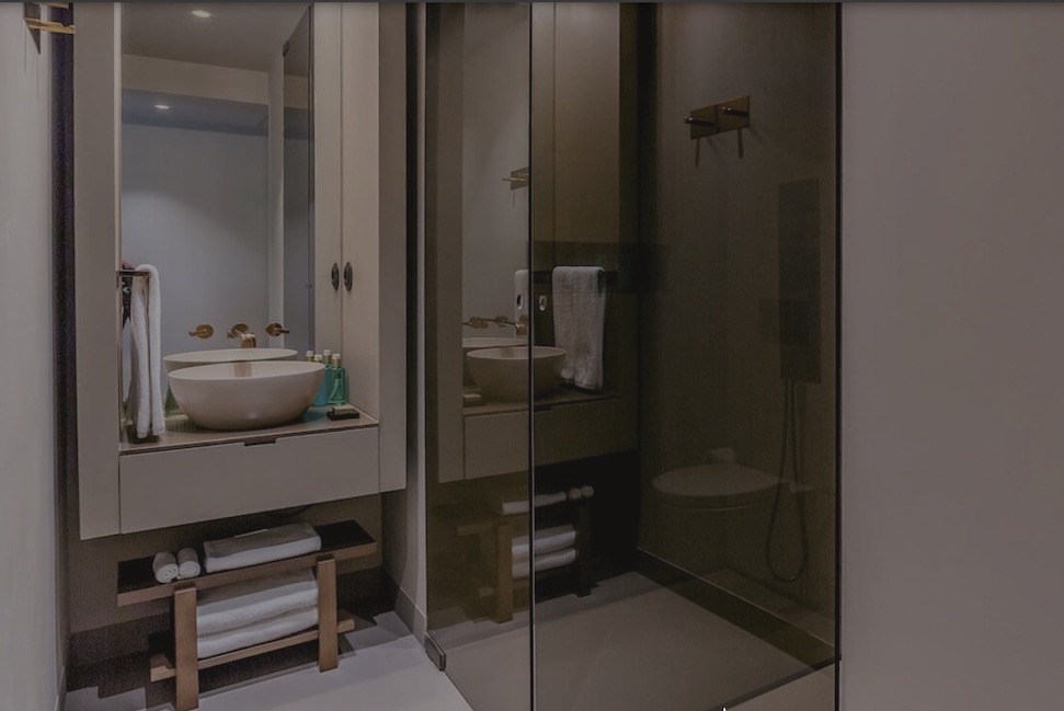 Image for Bathroom at the PortoBay Teatro Hotel.