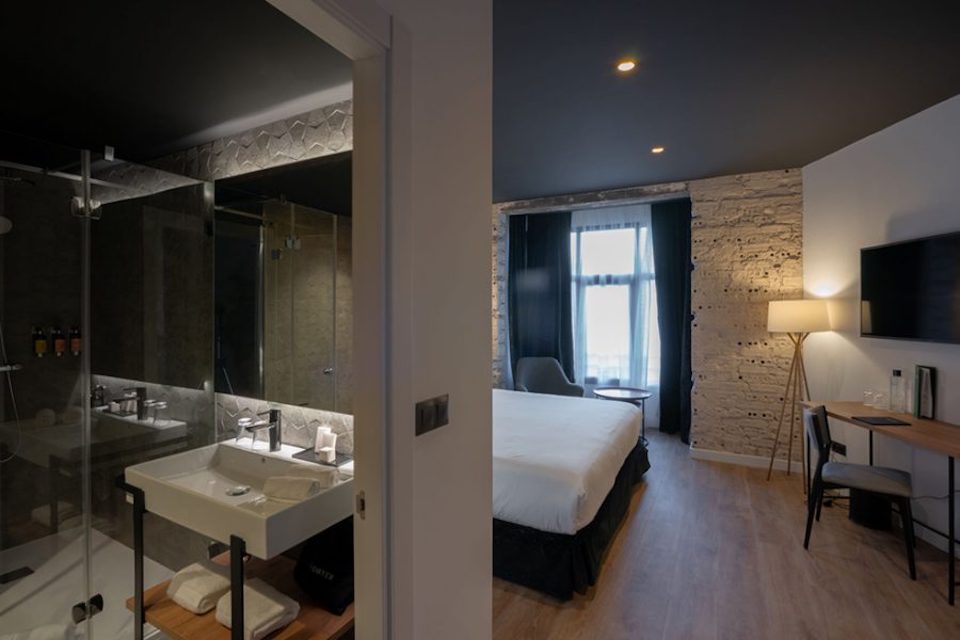 Image for River view double at the Tayko Hotel in Bilbao.