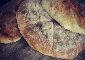 Freshly baked bread on your culinary tour of Turkey