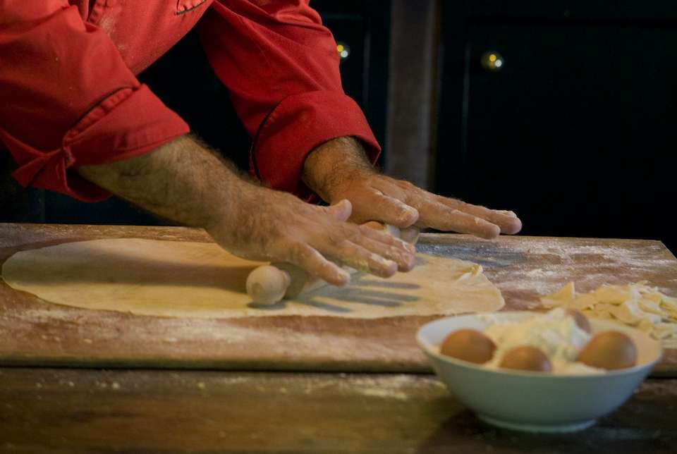 Cooking in Italy: a unique opportunity to 'live the dream