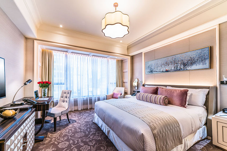 Image for Deluxe room at the 5* Caravelle Hotel in Saigon.