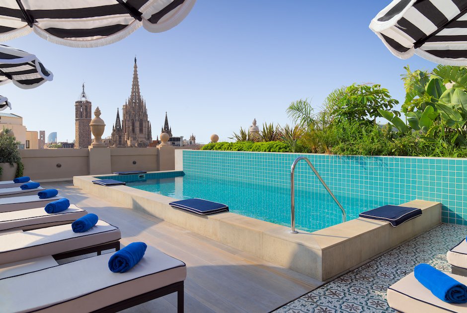 Image for Pool of H10 Madison, home during your culinary tour of Barcelona