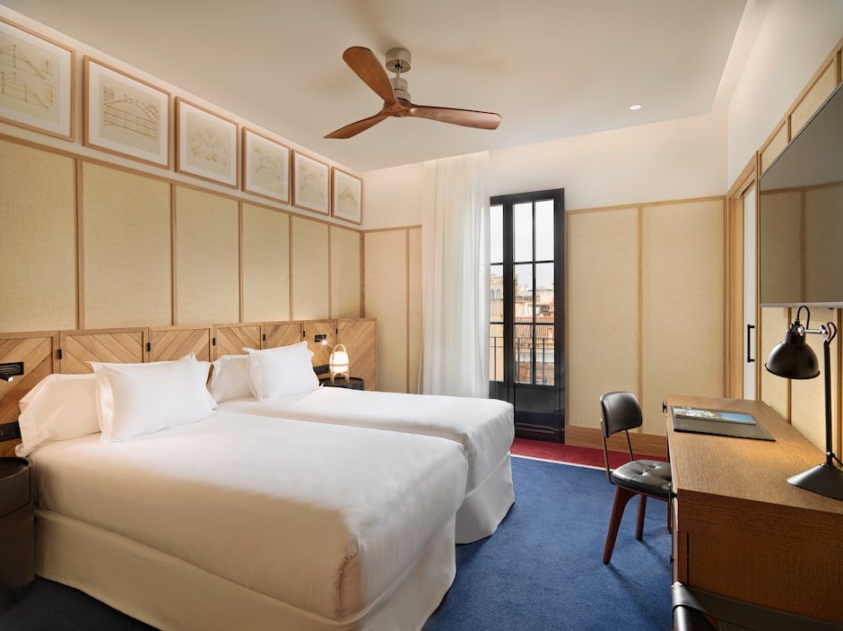 Image for Twin room of H10 Madison, home during your culinary tour of Barcelona