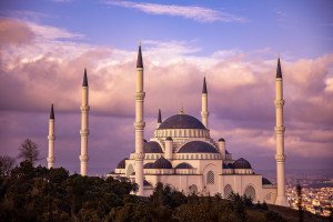 The stunning Blue Mosque seen in your cooking vacation in Turkey