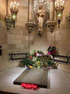 Gaudi's tomb in the crypt of la Sagrada Familia.
