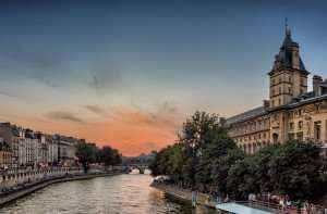The river Seine on a Paris cooking vacation with TIK.