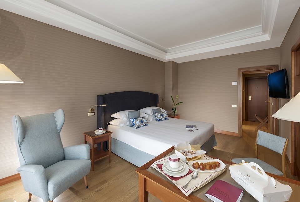 Image for Superior Seaview room at the Royal Continental Hotel in Naples.