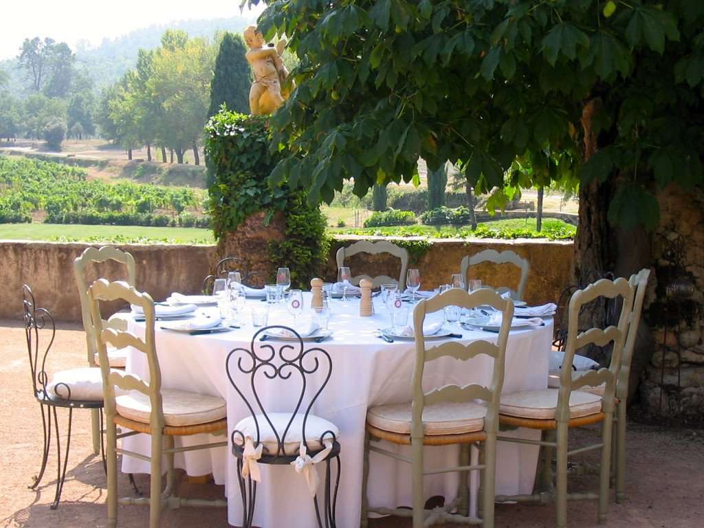 Your table awaits you for your gourmet lunch on a gorgeous French estate during a cooking vacation in France.