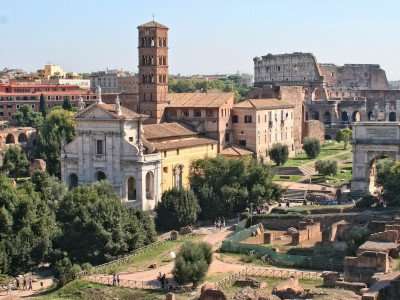 A view of the Roman forum during a culinary vacation in Rome with The International Kitchen.