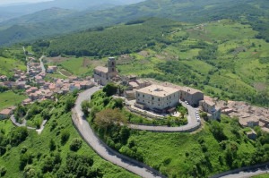 A view of the palazzo that is your home during your cooking vacation in Abruzzo.