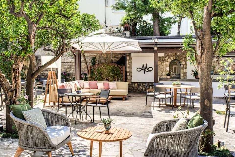 Image for Outdoor space at the Hotel Mediterraneo in Sant'Agnello di Sorrento.