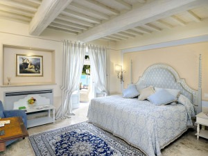 Deluxe room at the relais.
