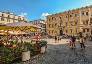 The piazza of Santa Maria in Trastevere. 