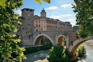 Pons Fabricius (Ponte dei Quattro Capi) is the oldest bridge built in 62 BC in Rome, Italy.