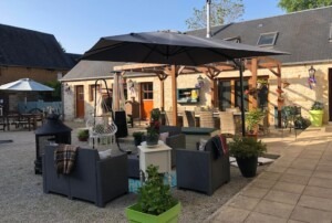 Coutryard with outdoor seating.