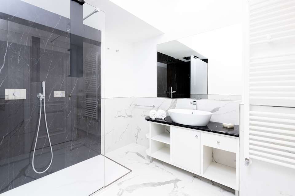 Image for Junior suite bathroom.