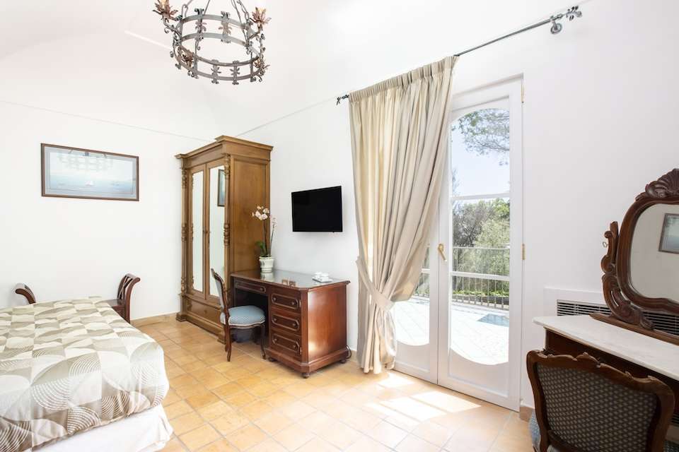 Image for Classic bedroom at the relais.