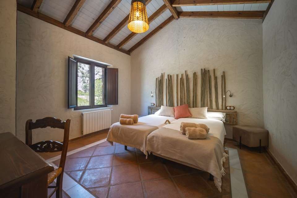 Image for Twin room at Cueva del Gato.