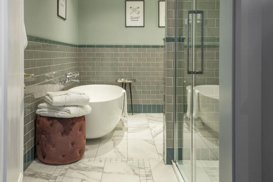 Image for Bathrooms feature showers and tubs