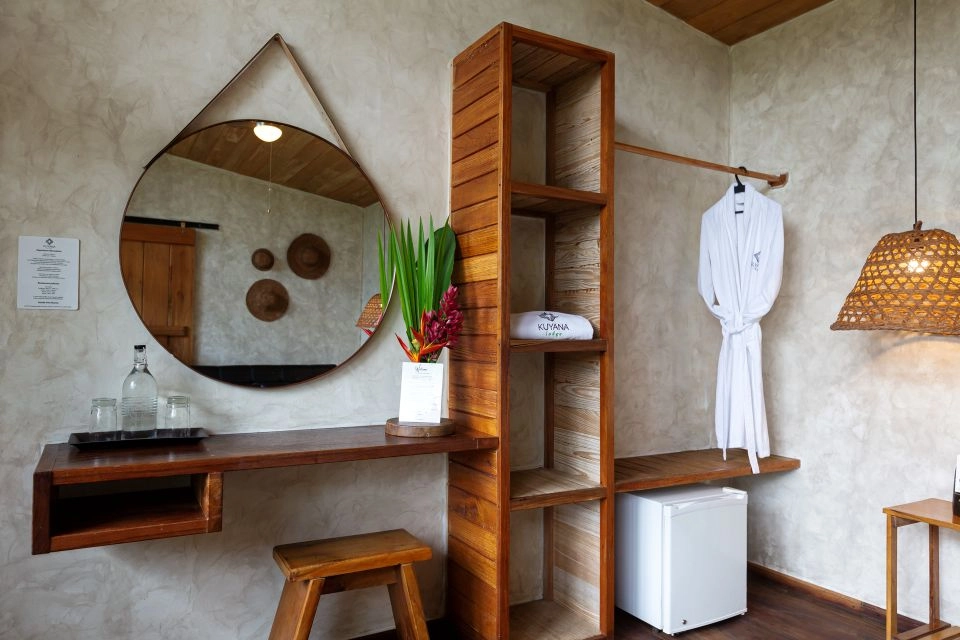 Image for There is plenty of storage and seating in the deluxe room